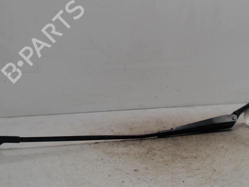 Used Front windshield wiper arm Front windshield wiper arm 36743717 36743717
