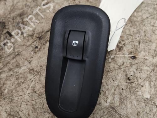 Used Right front window switch Right front window switch RENAULT MASTER III Van (FV) Z.E. (FV1Z) (77 hp) 36750577 36750577