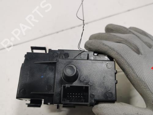 Used Headlight switch Headlight switch 37472751 37472751