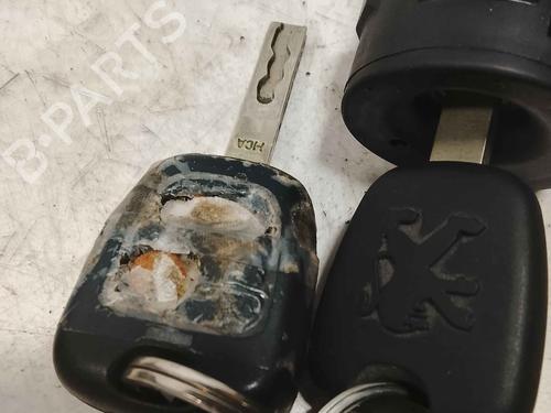 ignition-barrel-peugeot-307-3ac-2000-2001-2002-2003-2004-2005-2006-2007-2008-2009-2010-2011-2012-36717071 main image
