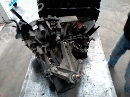 Getriebe für Getriebe NISSAN MICRA III (K12) 1.5 dCi (65 hp) 36748179 36748179