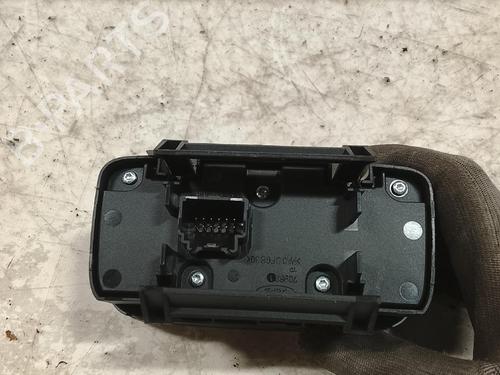 Used Headlight switch Headlight switch FORD FIESTA VI (CB1, CCN) 1.25 (82 hp) 40221573 40221573