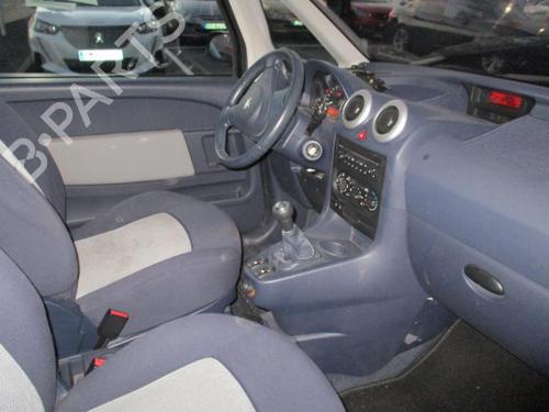 Brugte PEUGEOT 1007 (KM_) 1.4 4761767