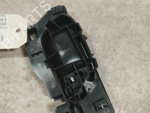 Used Front left interior door handle Front left interior door handle 36714758 36714758