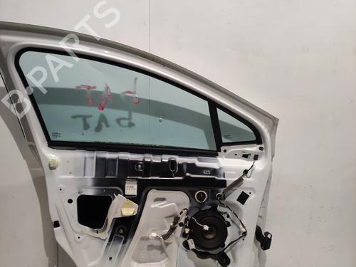left-front-door-renault-zoe-bfm_-2012-37733622 main image