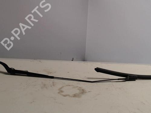 Used Front windshield wiper arm Front windshield wiper arm 36730468 36730468