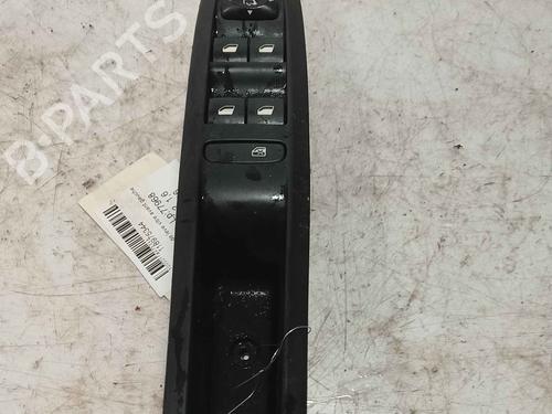Used Left front window switch Left front window switch CITROËN C4 II (NC_) [2009-2026] 36712885 36712885