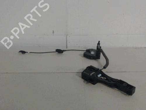 front-right-lock-renault-megane-iv-hatchback-b9amn_-2015-36729730 main image