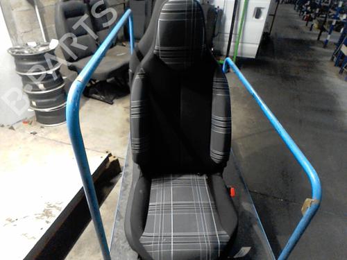 right-front-seat-peugeot-108-2014-36734323 main image