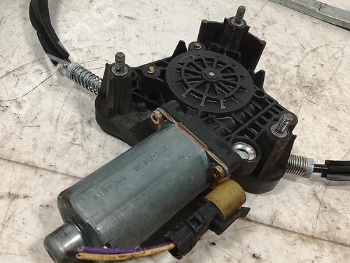 Used Front left window mechanism Front left window mechanism RENAULT CLIO II (BB_, CB_) 1.2 (BB0A, BB0F, BB10, BB1K, BB28, BB2D, BB2H, CB0A,... (58 hp) 40054924 40054924