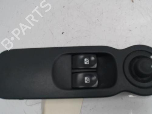 Used Left front window switch Left front window switch RENAULT MODUS / GRAND MODUS (F/JP0_) 1.5 dCi (FP0E, JP0E) (65 hp) 36739822 36739822