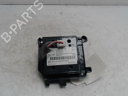 switch-renault-megane-iii-hatchback-bz01_-b3_-2008-36740826 main image