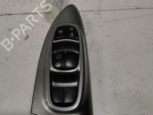 Left front window switch NISSAN JUKE (F15) 1.5 dCi | BP37472786I27 - Image 3