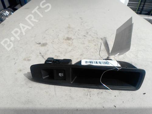 right-rear-window-switch-renault-captur-ii-hf_-2020-36741135 main image