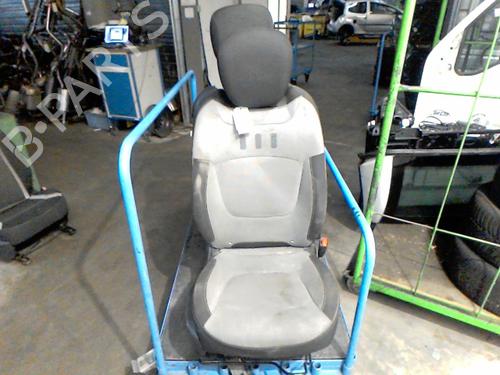 right-front-seat-renault-captur-i-j5_-h5_-2013-36736619 main image