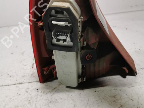 right-taillight-renault-clio-iii-br01-cr01-2005-2006-2007-2008-2009-2010-2011-2012-2013-2014-37528420 main image
