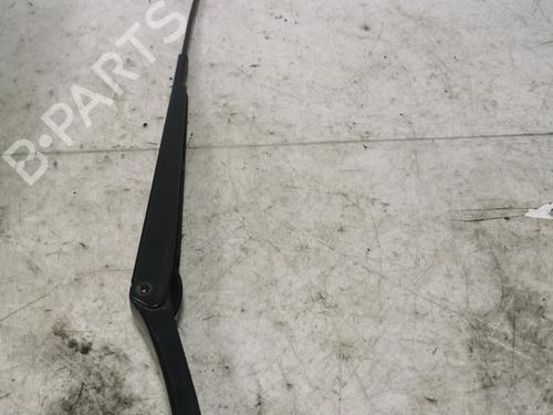 front-windshield-wiper-arm-vw-golf-vii-variant-ba5-bv5-2013-2014-2015-2016-2017-2018-2019-2020-2021-2022-36719755 main image