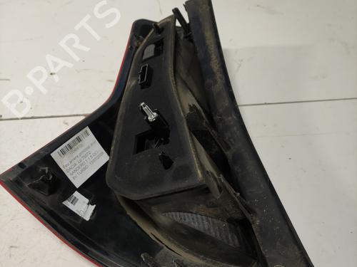 right-taillight-dacia-sandero-2008-36704378 main image