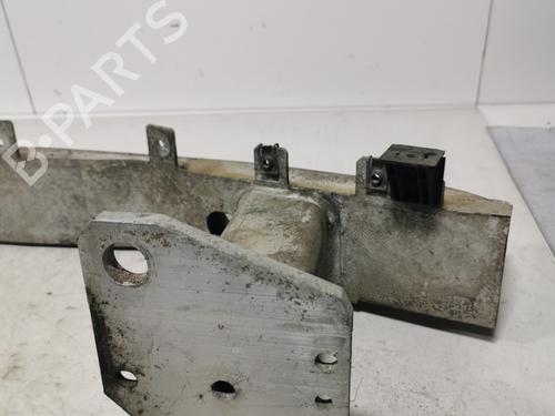Used Front bumper reinforcement Front bumper reinforcement 36718030 36718030