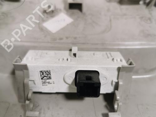 interior-roof-light-renault-megane-iv-hatchback-b9amn_-2015-36707479 main image