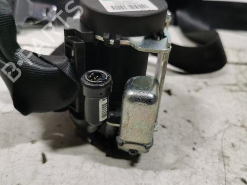 front-right-seatbelt-dacia-duster-hs_-2010-2011-2012-2013-2014-2015-2016-2017-2018-36706801 main image