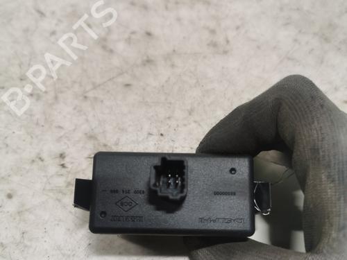 warning-switch-renault-modus-grand-modus-fjp0_-2004-36719855 main image