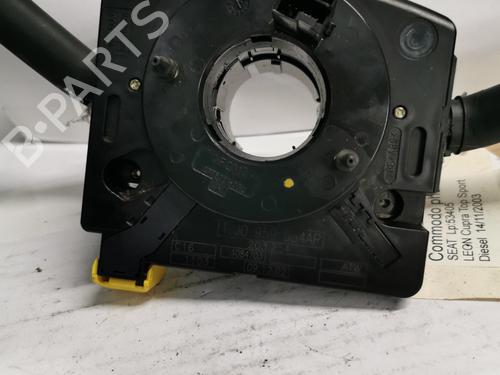 switch-seat-leon-1m1-1999-2000-2001-2002-2003-2004-2005-2006-36721374 main image