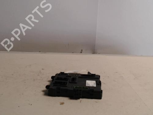 Used Fuse box Fuse box 36727524 36727524