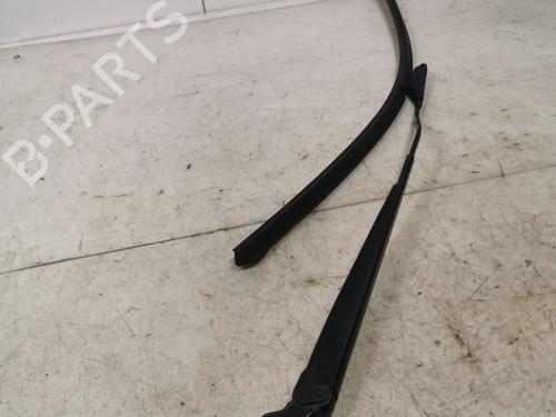 front-windshield-wiper-arm-renault-clio-iv-bh_-2012-2013-2014-2015-2016-2017-2018-2019-2020-2021-36717959 main image