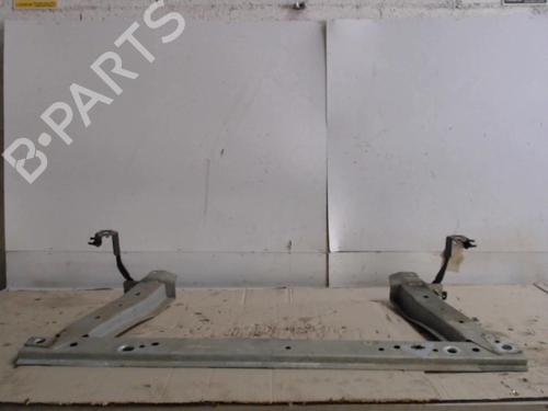 Traversa Traversa RENAULT SCÉNIC II (JM0/1_) 2.0 dCi (JM1K) (150 hp) 36734912 36734912