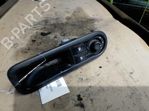 Comando specchietti Comando specchietti RENAULT CLIO III (BR0/1, CR0/1) [2005-2014] 36748554 36748554