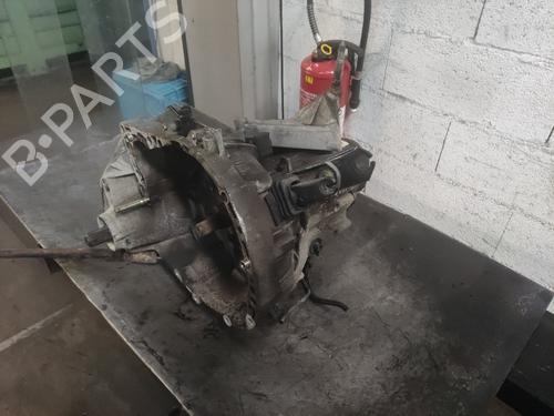 Gearkasse Gearkasse RENAULT MEGANE I (BA0/1_) 1.4 16V (BA0D, BA1H, BA0W, BA10) (95 hp) 36748656 36748656