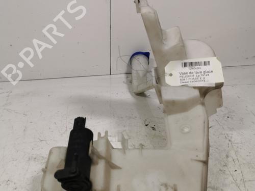 Used Windscreen washer tank Windscreen washer tank 39083658 39083658