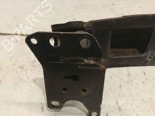 Used Front bumper reinforcement Front bumper reinforcement 36715996 36715996