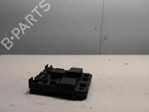 Used Fuse box Fuse box 36726531 36726531