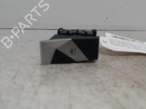Right rear window switch DS DS 7 Crossback (J4_, JR_, JC_) 2.0 BlueHDi 180 (JJEHZR) | BP36742471I28 - Image 3