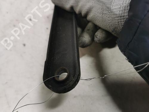front-windshield-wiper-arm-renault-kangoo-express-fc01_-1997-36717233 main image