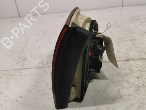 Używane Lampa tylna klapy bagażnika prawa Lampa tylna klapy bagażnika prawa 38764590 38764590