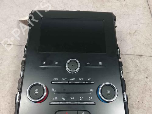 display-monitor-renault-megane-iv-hatchback-b9amn_-2015-37733922 main image