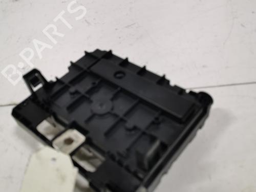 Used Fuse box Fuse box 37472795 37472795