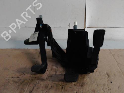 Pedale Pedale RENAULT MASTER III Van (FV) 2.3 dCi 125 FWD (FV0C, FV0D, FV0G, FV0H, FV0J, FV0K,... (125 hp) 36733625 36733625