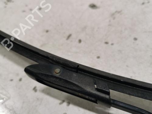 front-windshield-wiper-arm-renault-megane-iv-hatchback-b9amn_-2015-36707514 main image