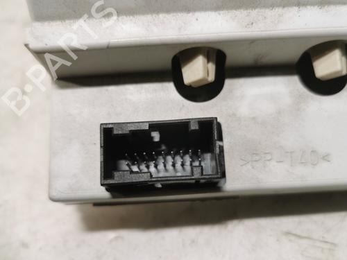 display-monitor-peugeot-206-cc-2d-2000-2001-2002-2003-2004-2005-2006-2007-2008-36718705 main image