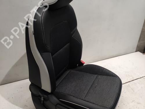 right-front-seat-renault-captur-ii-hf_-2020-36717904 main image