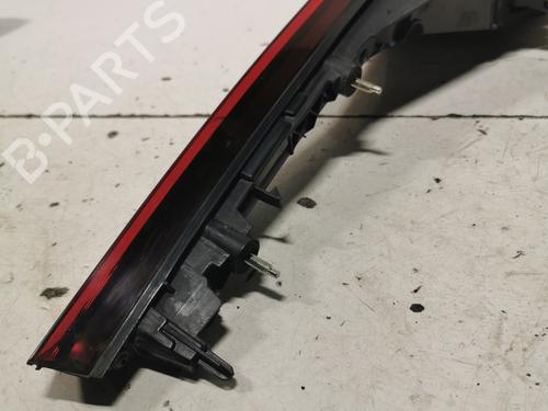 left-tailgate-light-renault-megane-iv-hatchback-b9amn_-2015-36708223 main image