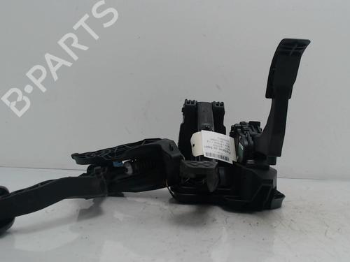 Pedal travão Pedal travão SEAT IBIZA IV (6J5, 6P1) 1.2 TDI (75 hp) 36738499 36738499