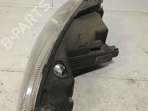 Used Right headlight Right headlight PEUGEOT 206 SW (2E/K) 1.4 (75 hp) 36716774 36716774