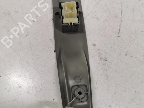 Used Right front window switch Right front window switch 37733829 37733829