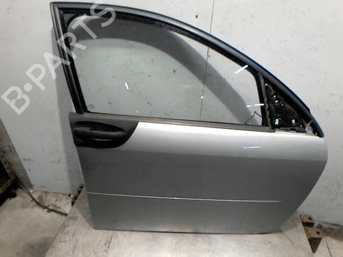 Dør høyre foran Dør høyre foran SMART FORFOUR (454) 1.3 (454.031) (95 hp) 36746109 36746109