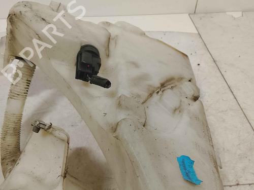 Used Windscreen washer tank Windscreen washer tank VOLVO S40 II (544) 2.0 D (136 hp) 36714148 36714148